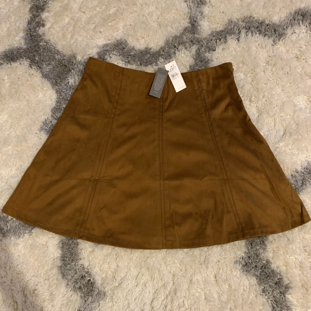 LOFT - Faux Suede skirt, size 8